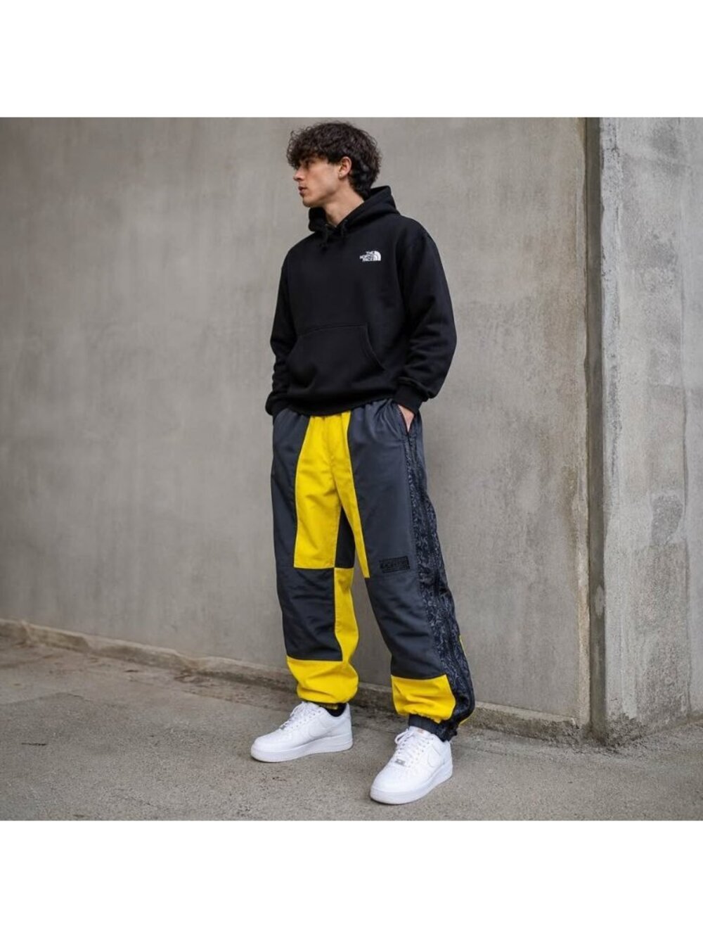 The North Face RAGE Snowboard Shell Pants – Side Zip – Yellow/Grey – S/M